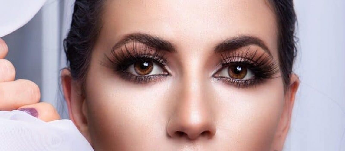 Het verschil tussen wimperverlenging en wimperextensions